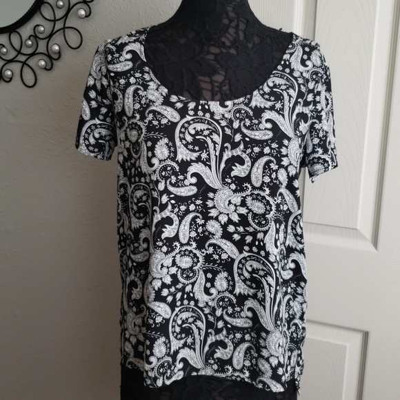 Express Paisley High Low Blouse Top Medium Keyhole - Picture 2 of 6